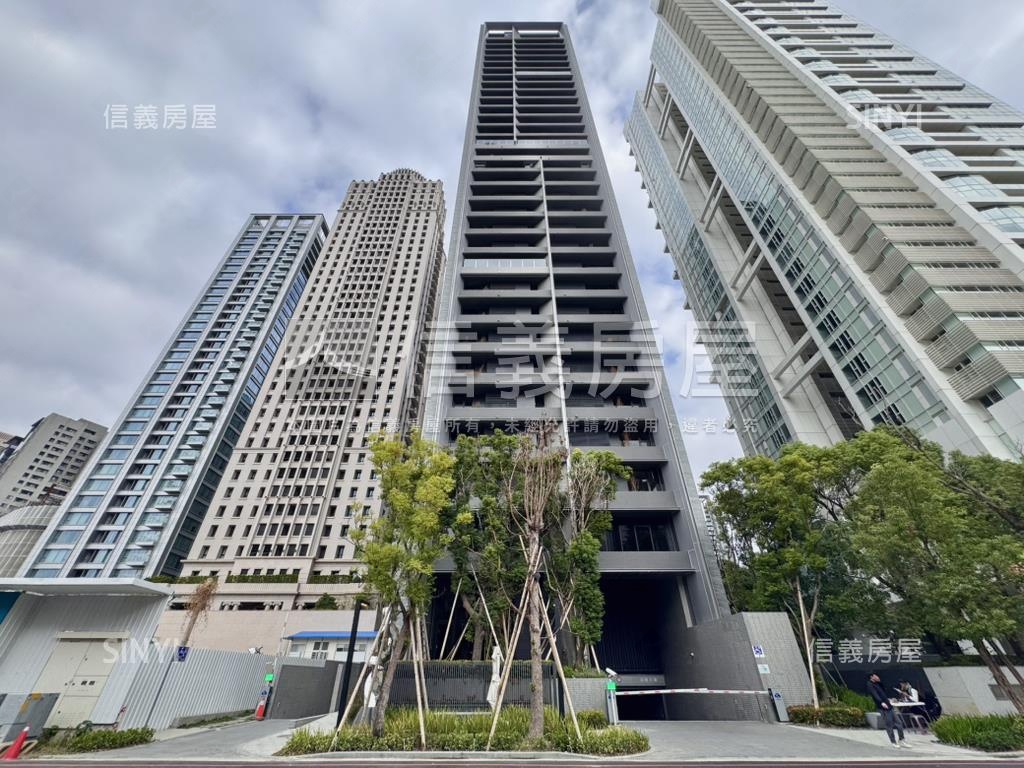 市政１號院高樓兩房平車房屋室內格局與周邊環境