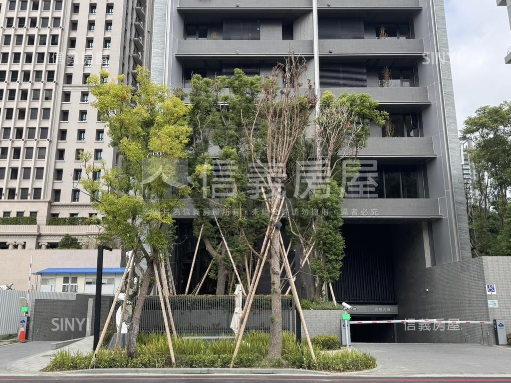 市政１號院高樓兩房平車房屋室內格局與周邊環境