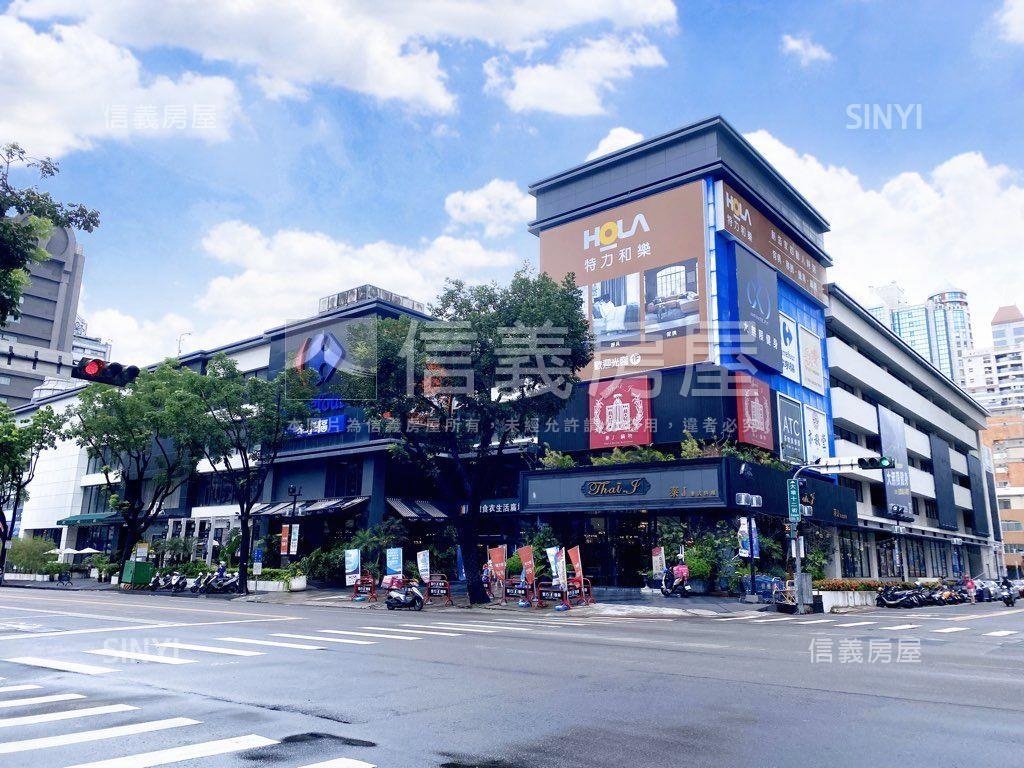 面寬８米多近捷運挑高店面房屋室內格局與周邊環境