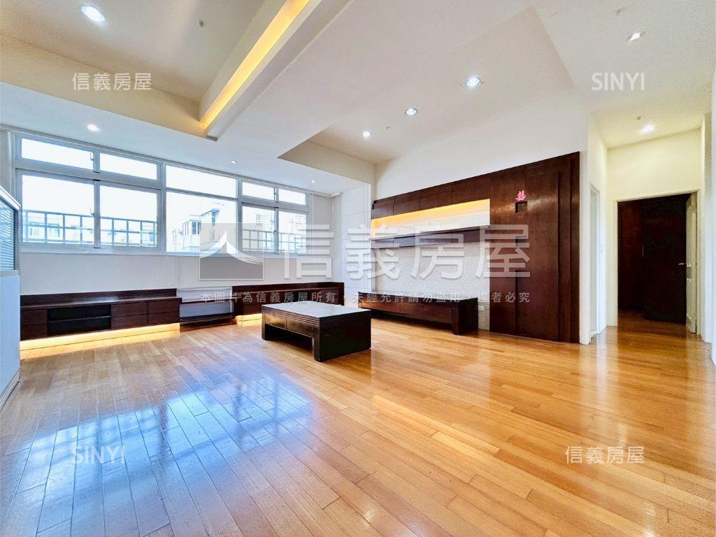 酷三木日光大３房休旅車位房屋室內格局與周邊環境