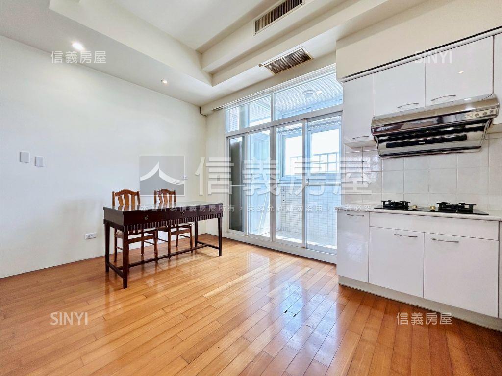 酷三木日光大３房休旅車位房屋室內格局與周邊環境