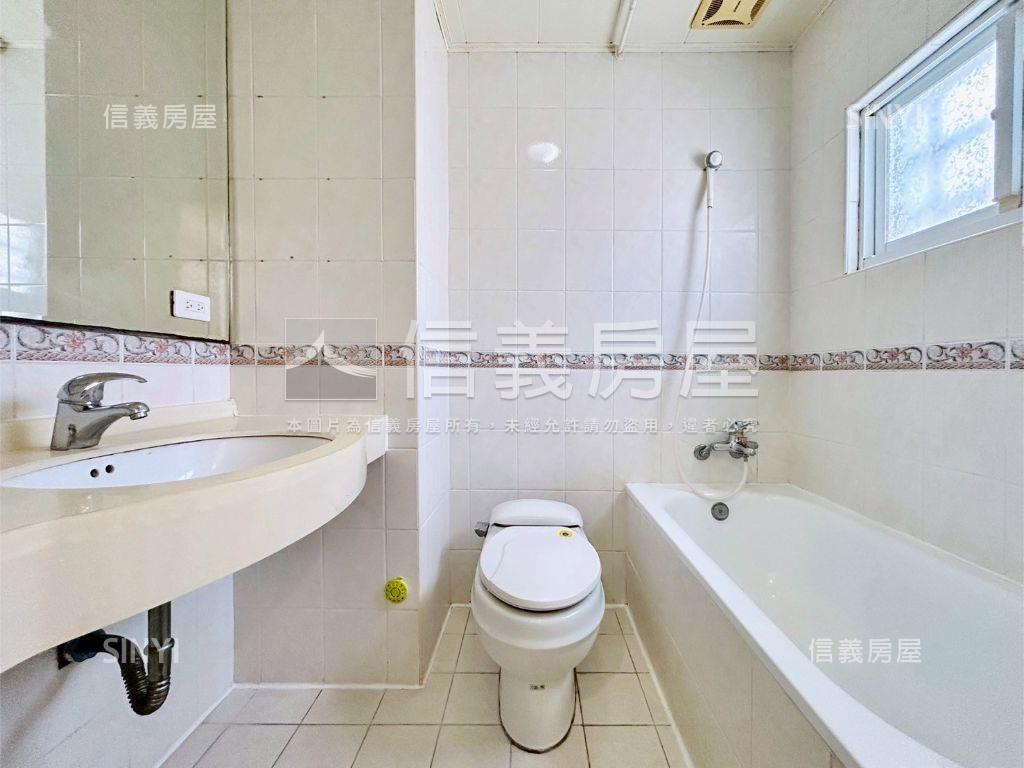 酷三木日光大３房休旅車位房屋室內格局與周邊環境