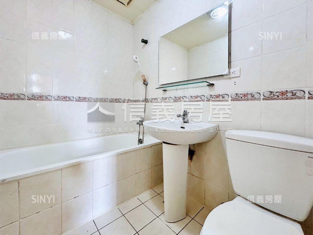 酷三木日光大３房休旅車位房屋室內格局與周邊環境