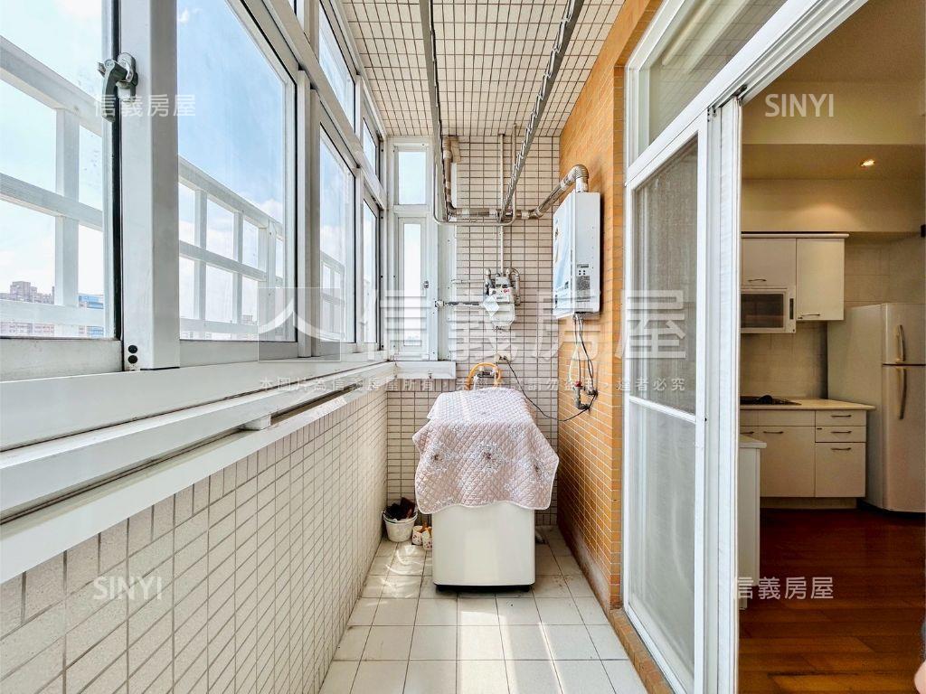 酷三木日光大３房休旅車位房屋室內格局與周邊環境