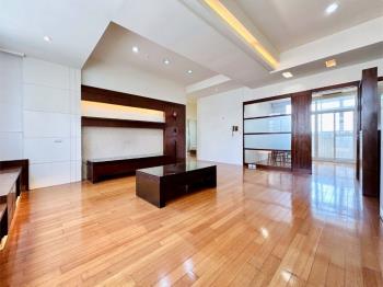 酷三木日光大３房休旅車位