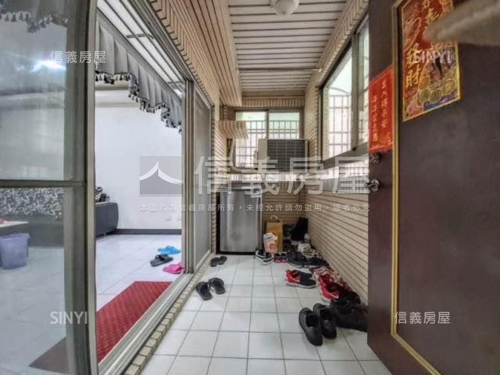 歸仁市區陽台進出大三房房屋室內格局與周邊環境