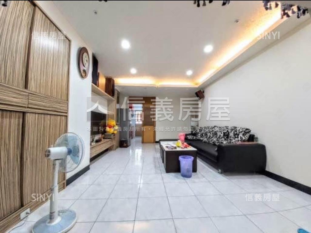 歸仁市區陽台進出大三房房屋室內格局與周邊環境