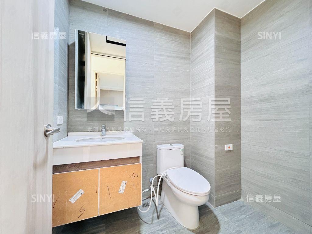 亞昕向陽·挑高低總金店面房屋室內格局與周邊環境