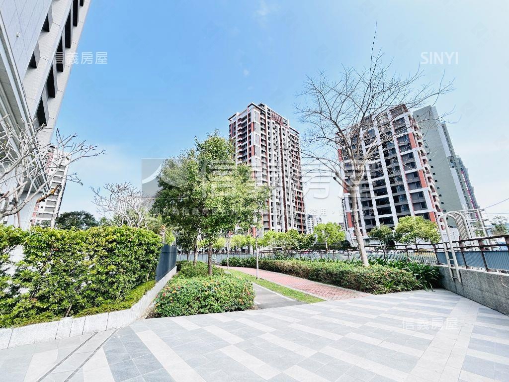 亞昕向陽·挑高低總金店面房屋室內格局與周邊環境