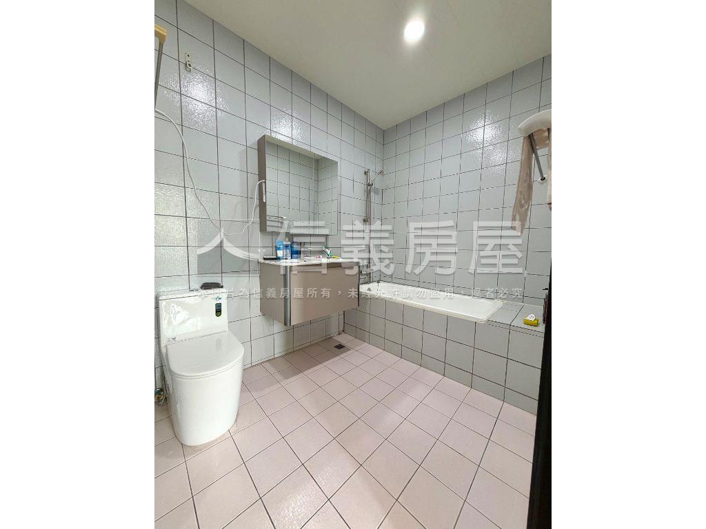 美景質感裝潢大三房有車位房屋室內格局與周邊環境