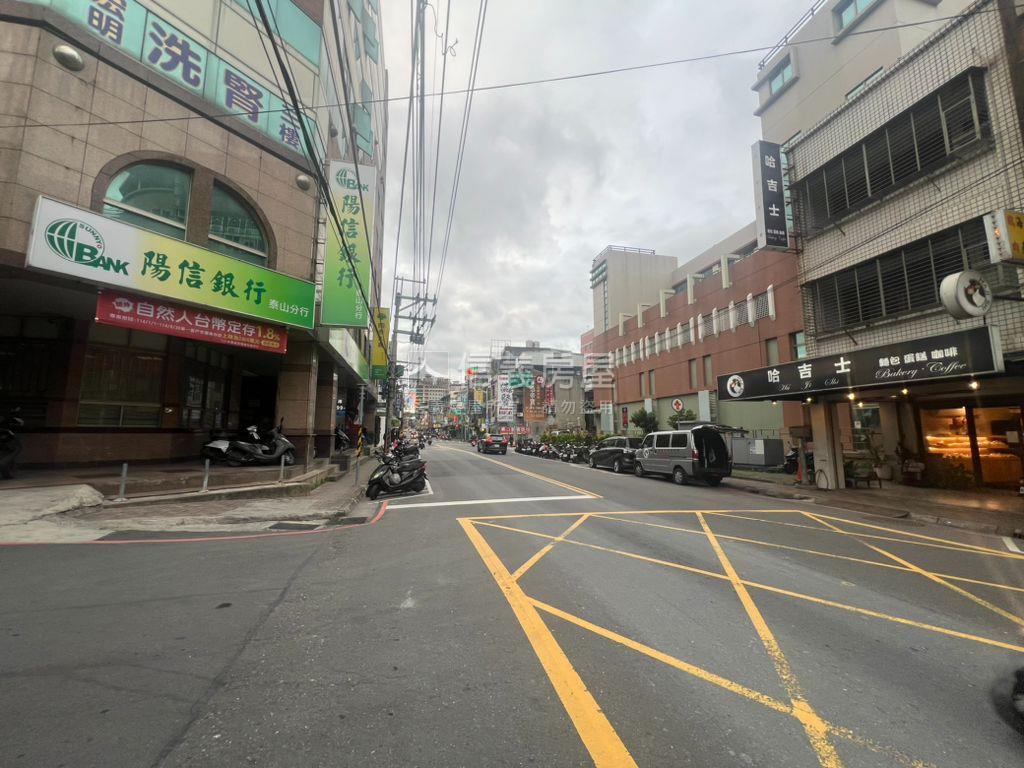 泰山裝潢美一樓房屋室內格局與周邊環境