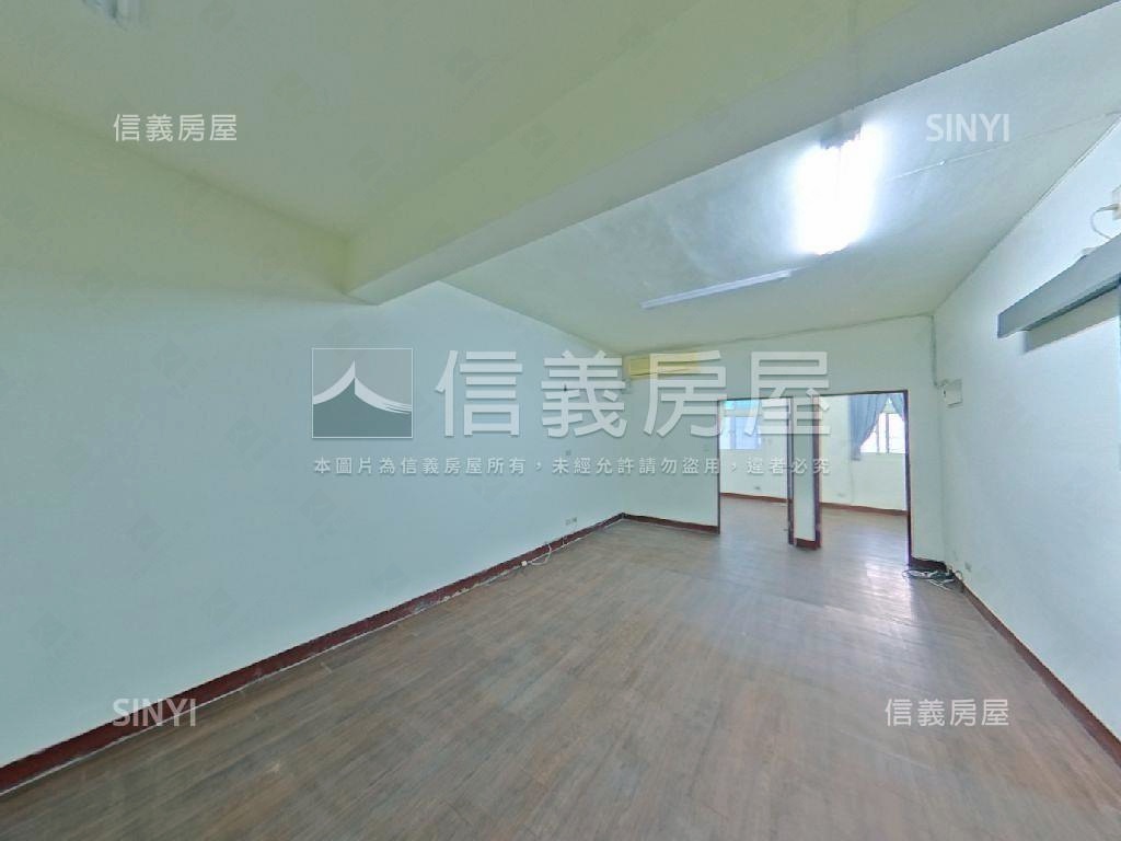 區公所近捷運站二樓房屋室內格局與周邊環境