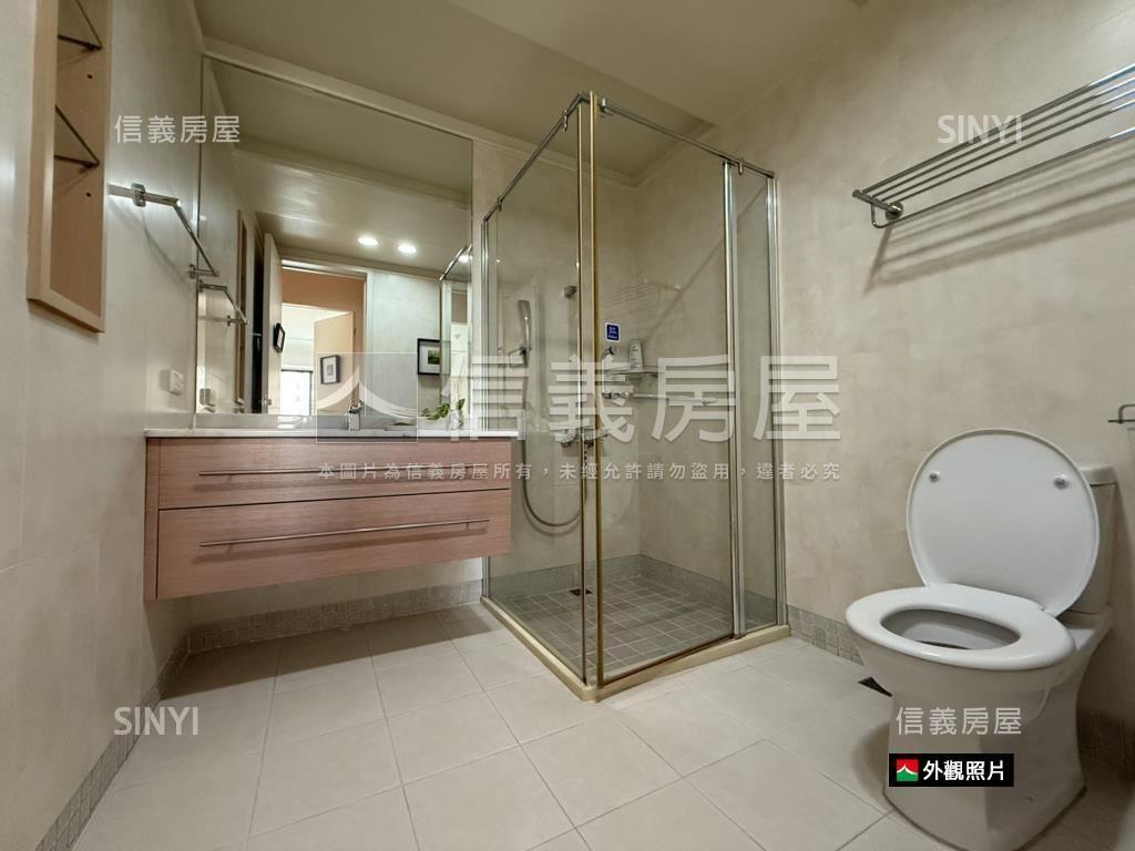 富立知安根頂樓觀景宅房屋室內格局與周邊環境