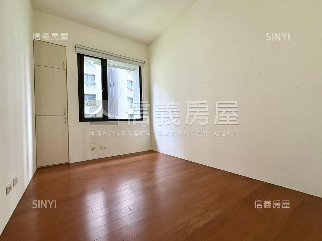 專任高鐵區．坤山大３房房屋室內格局與周邊環境