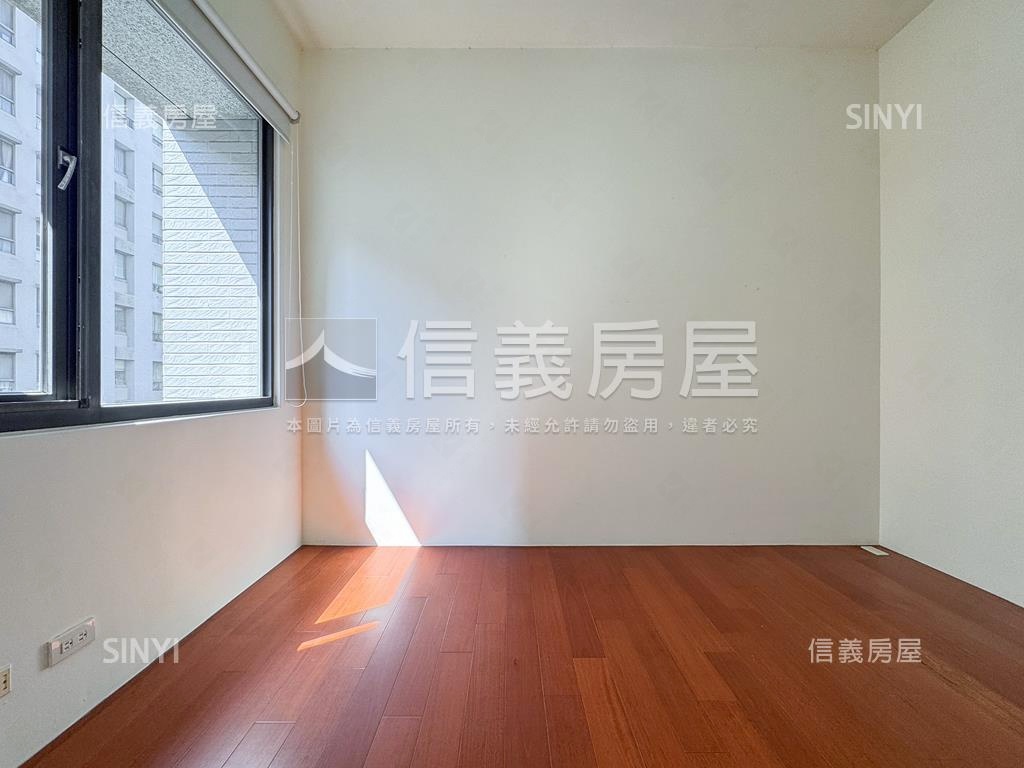 順心平安．高鐵坤山大３房房屋室內格局與周邊環境