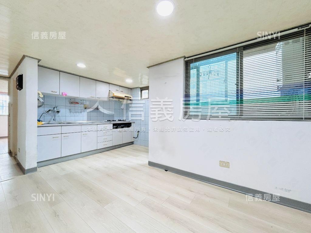 寶山名邸明亮有車位房屋室內格局與周邊環境
