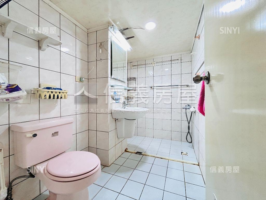 寶山名邸明亮有車位房屋室內格局與周邊環境