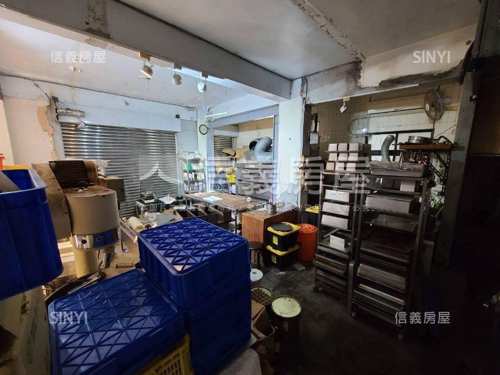 黑殿旁角間潛力金店房屋室內格局與周邊環境