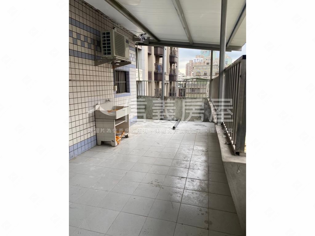板橋方正漂亮邊間好公寓房屋室內格局與周邊環境