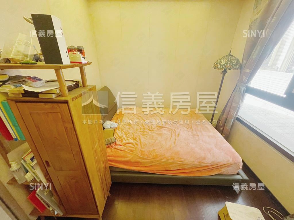 國際館露台戶綠意樹梢美景房屋室內格局與周邊環境