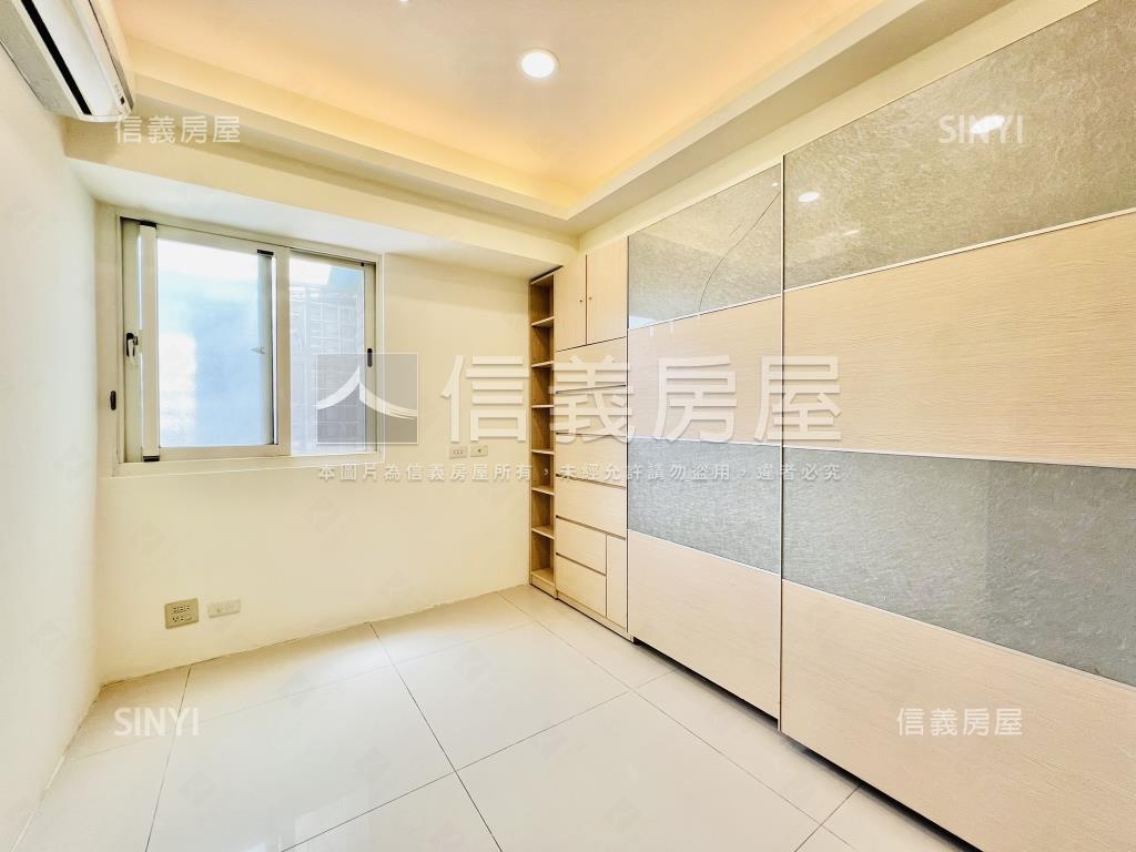近環球頂天立地三房車位房屋室內格局與周邊環境