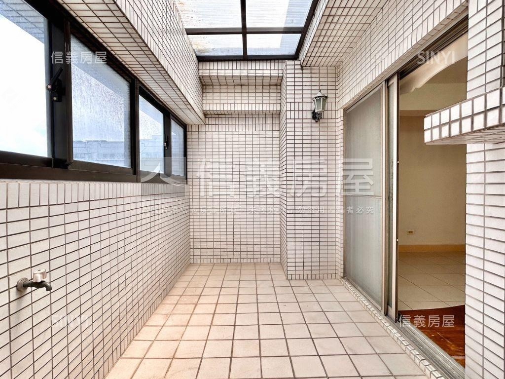 巨蛋核心捷運高樓兩房平車房屋室內格局與周邊環境