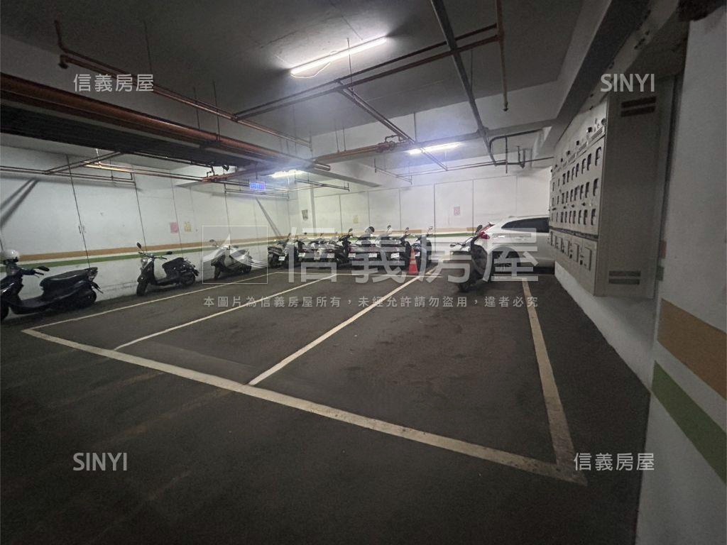 巨蛋核心捷運高樓兩房平車房屋室內格局與周邊環境