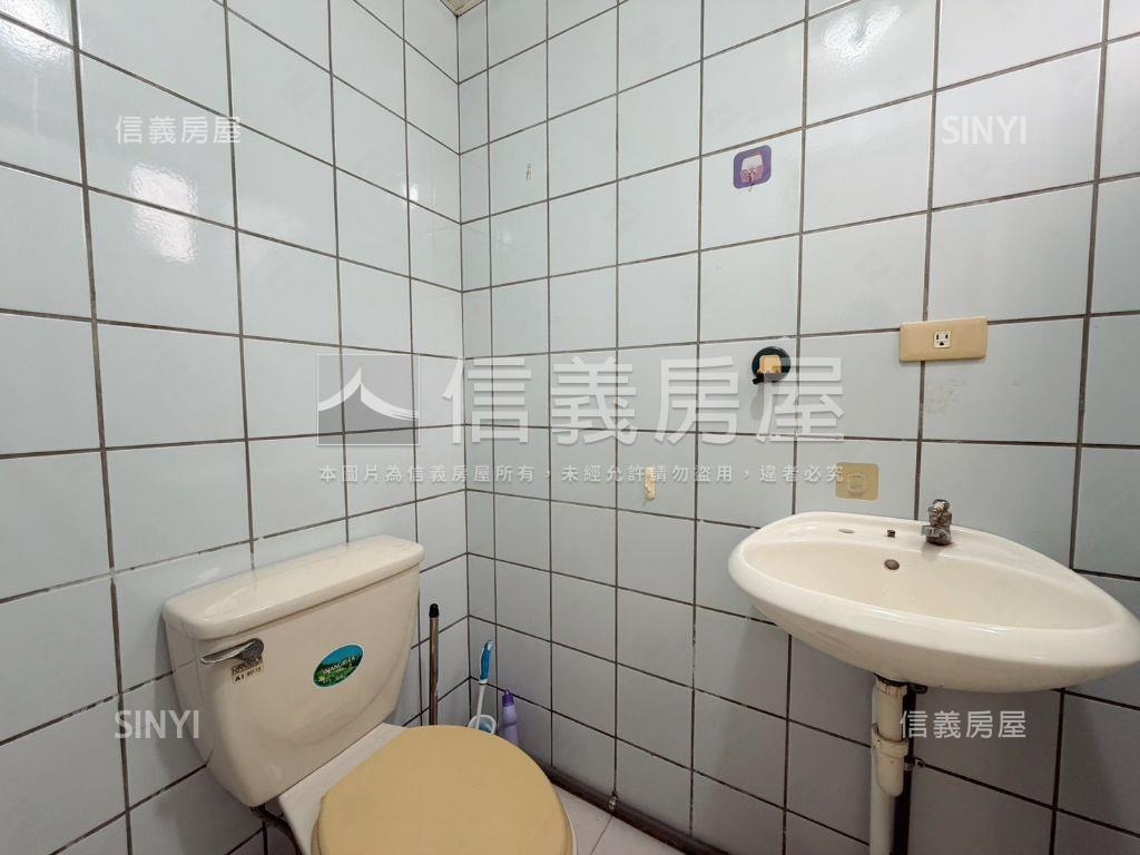 國安國宅雙衛開窗帝王戶房屋室內格局與周邊環境