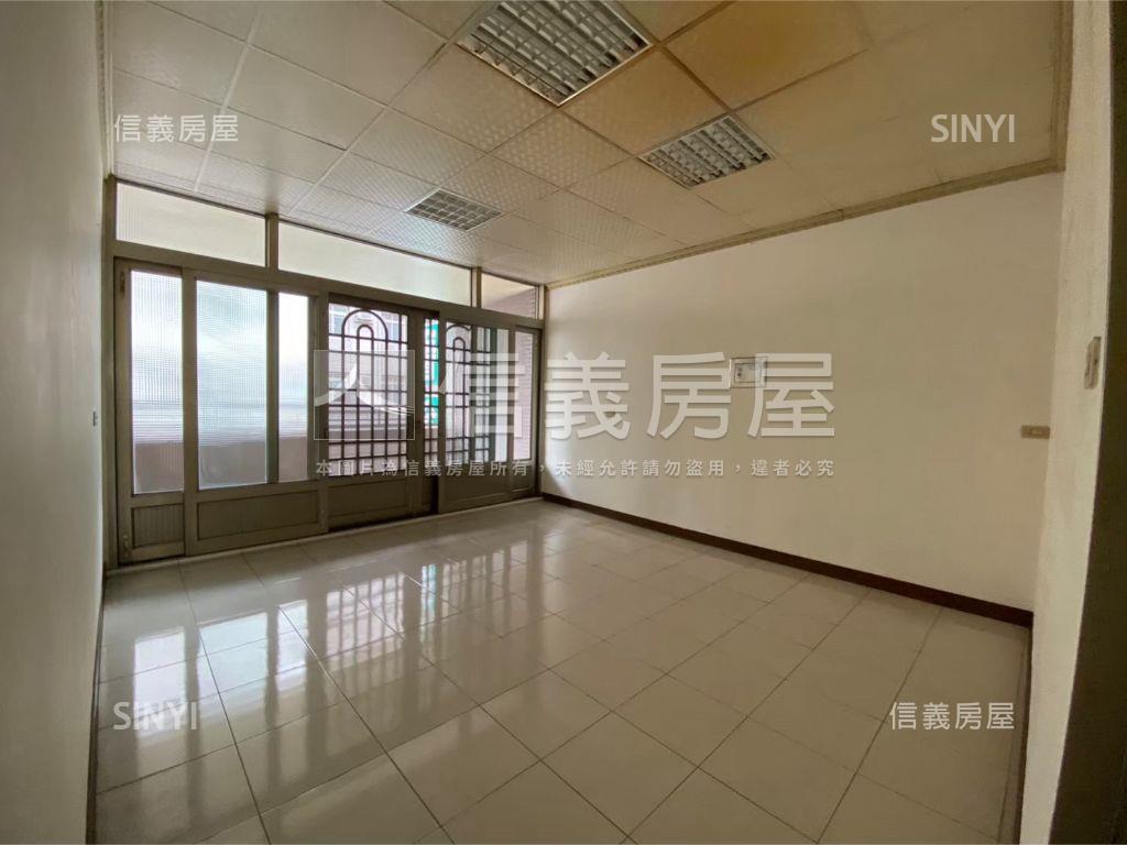 新田路‧透天金店房屋室內格局與周邊環境