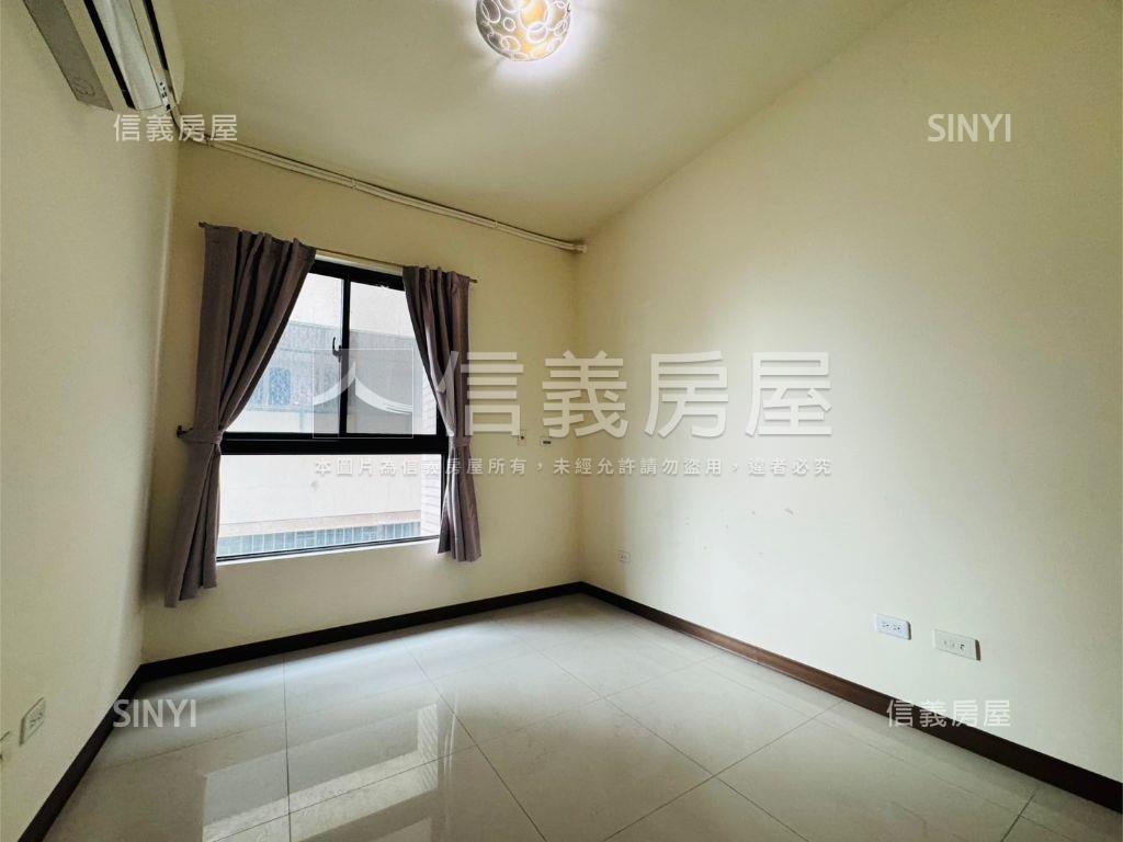 機能佳美樂地２房有車位房屋室內格局與周邊環境