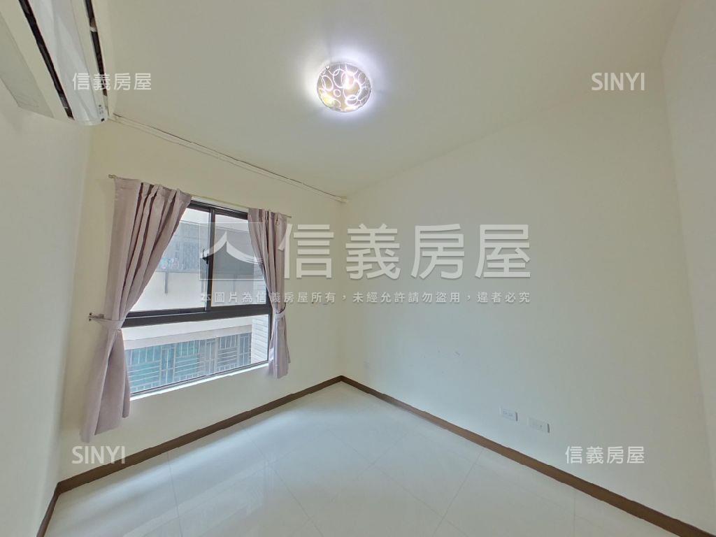 機能佳美樂地２房有車位房屋室內格局與周邊環境