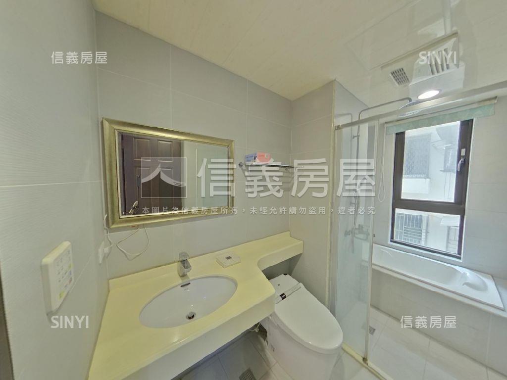 機能佳美樂地２房有車位房屋室內格局與周邊環境