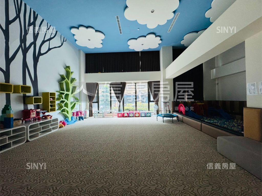 機能佳美樂地２房有車位房屋室內格局與周邊環境