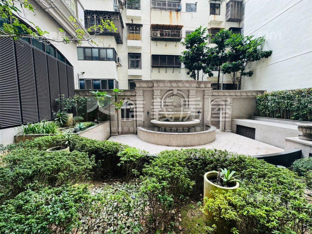 機能佳美樂地２房有車位房屋室內格局與周邊環境