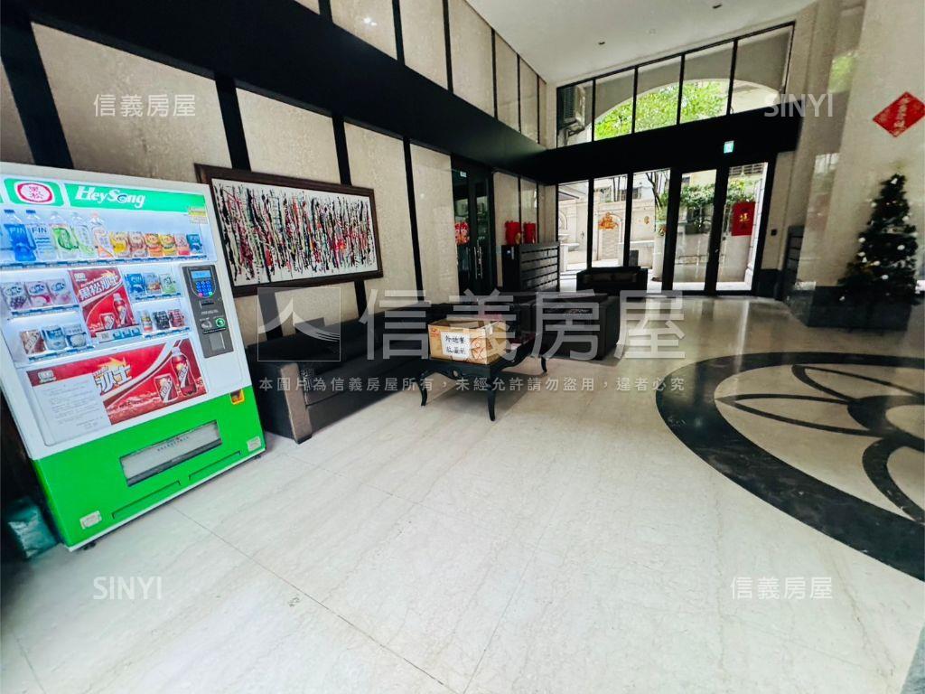 機能佳美樂地２房有車位房屋室內格局與周邊環境