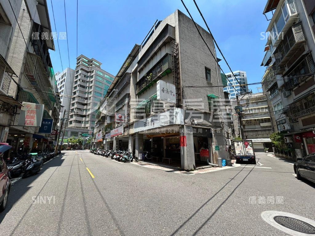專任‧內科特級ＡＡＡ店面房屋室內格局與周邊環境