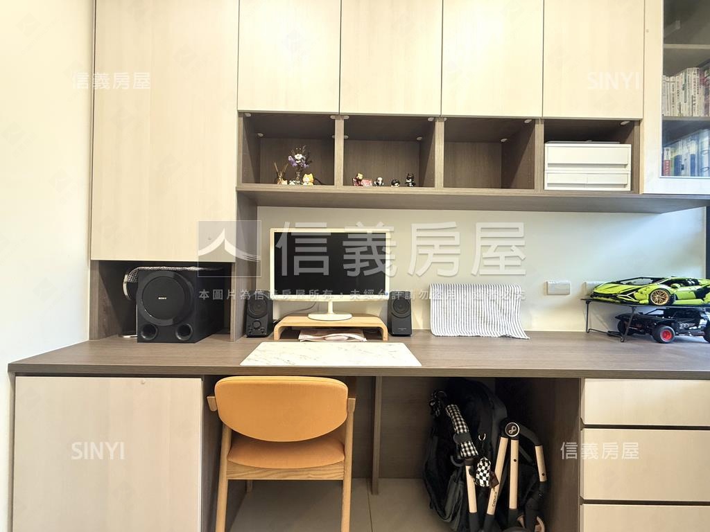 新案河景三房車位房屋室內格局與周邊環境