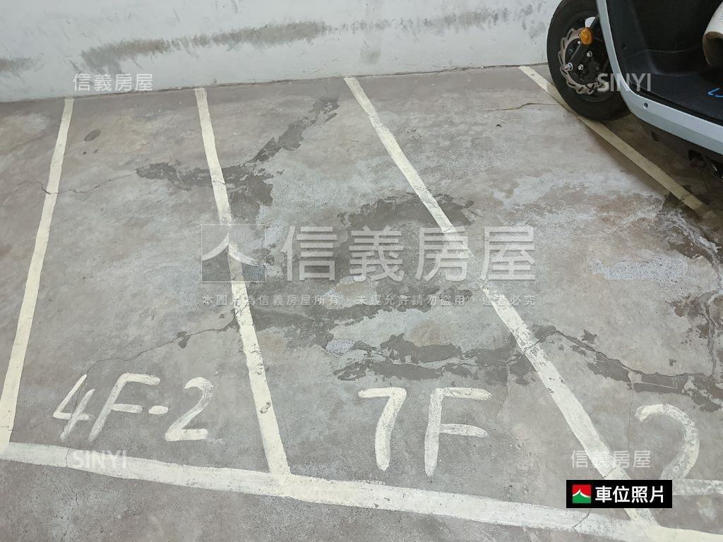 東區新裝潢兩房車位房屋室內格局與周邊環境