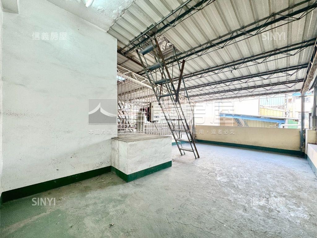 楠梓正街上低總價車墅房屋室內格局與周邊環境