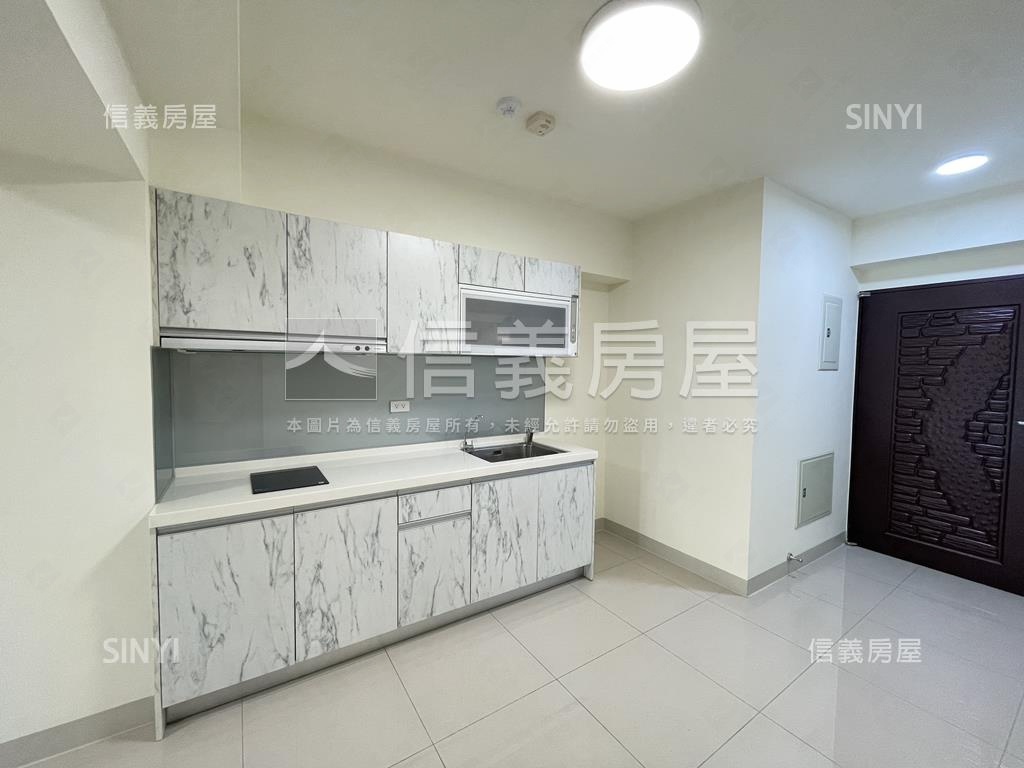 Ｙ１５捷運亞灣大兩房兩衛房屋室內格局與周邊環境