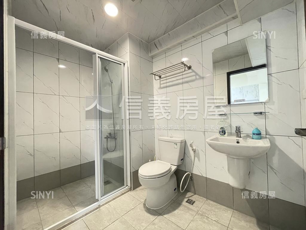 Ｙ１５捷運亞灣大兩房兩衛房屋室內格局與周邊環境