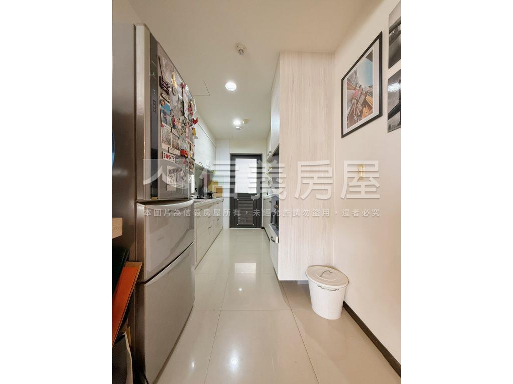 專任勇建薪傳前棟三房平車房屋室內格局與周邊環境