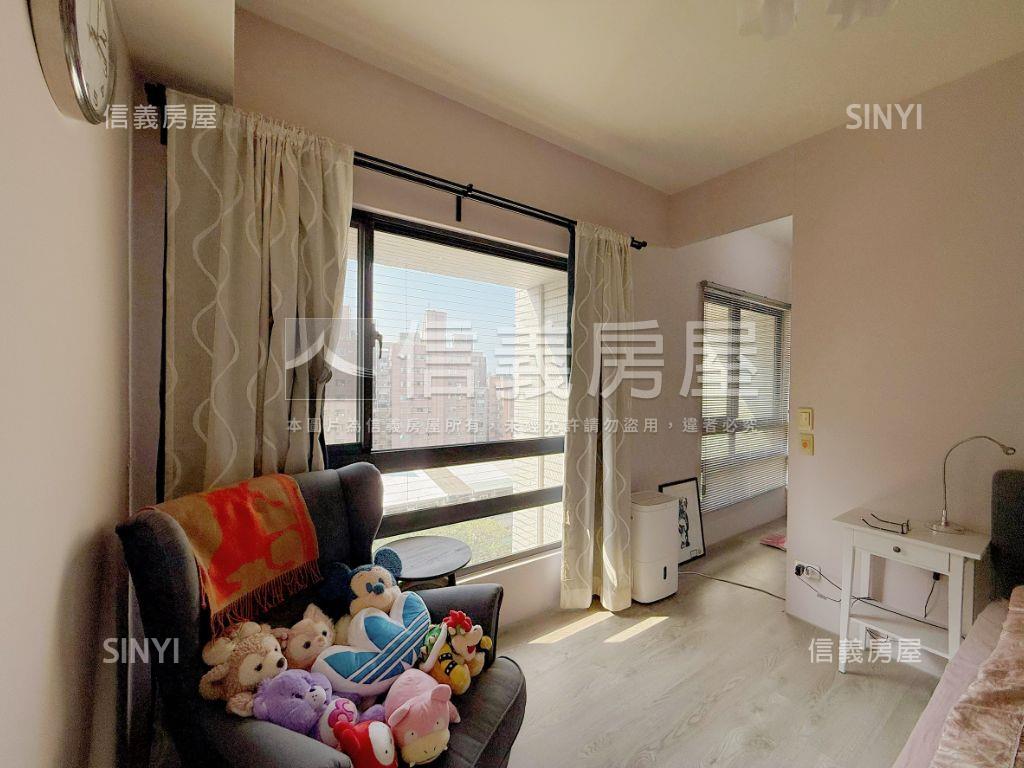 專任勇建薪傳前棟三房平車房屋室內格局與周邊環境