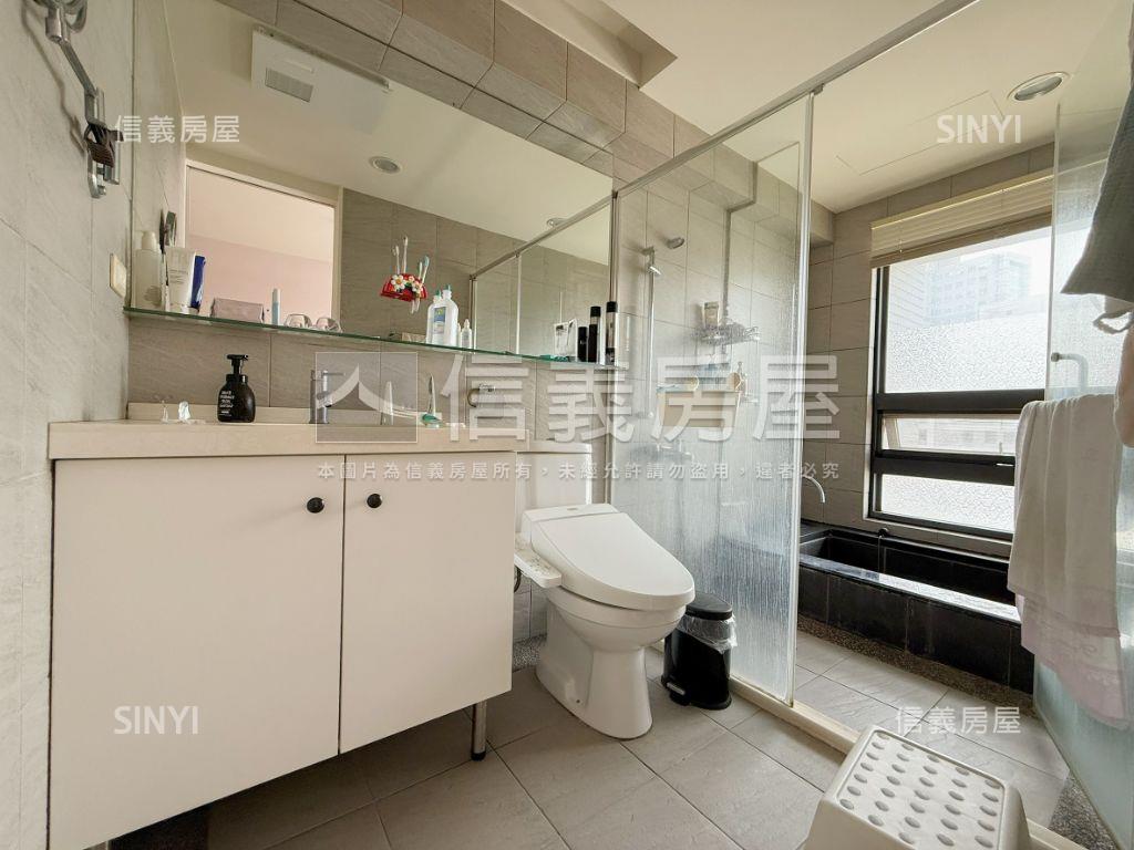 專任勇建薪傳前棟三房平車房屋室內格局與周邊環境