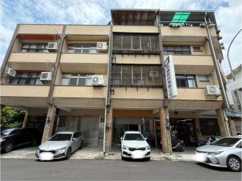 地約３０．２５坪透天店面
