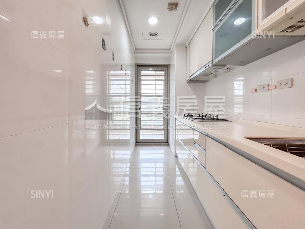 雙橡園景觀三房露臺美屋房屋室內格局與周邊環境