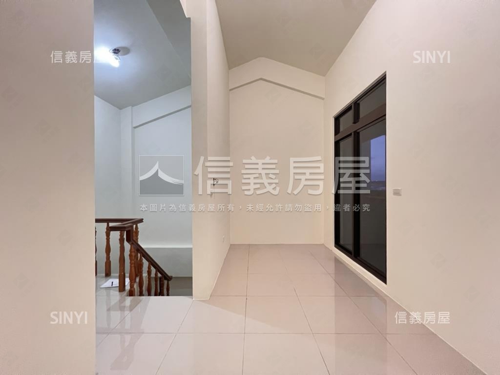 未來捷運全新電梯別墅房屋室內格局與周邊環境