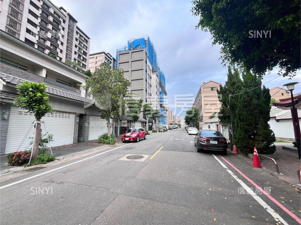 未來捷運全新電梯別墅房屋室內格局與周邊環境