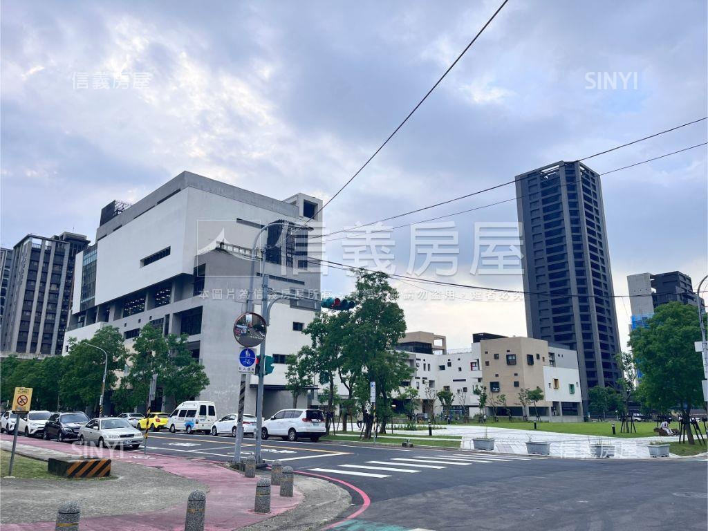 未來捷運全新電梯別墅房屋室內格局與周邊環境