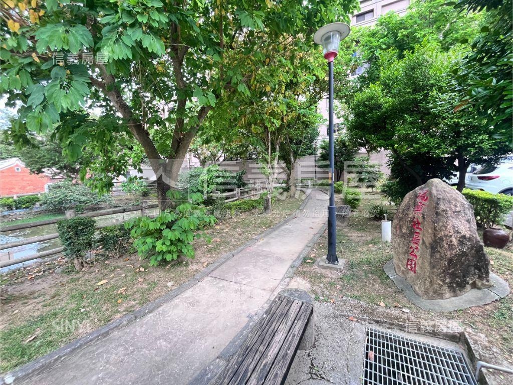 未來捷運全新電梯別墅房屋室內格局與周邊環境